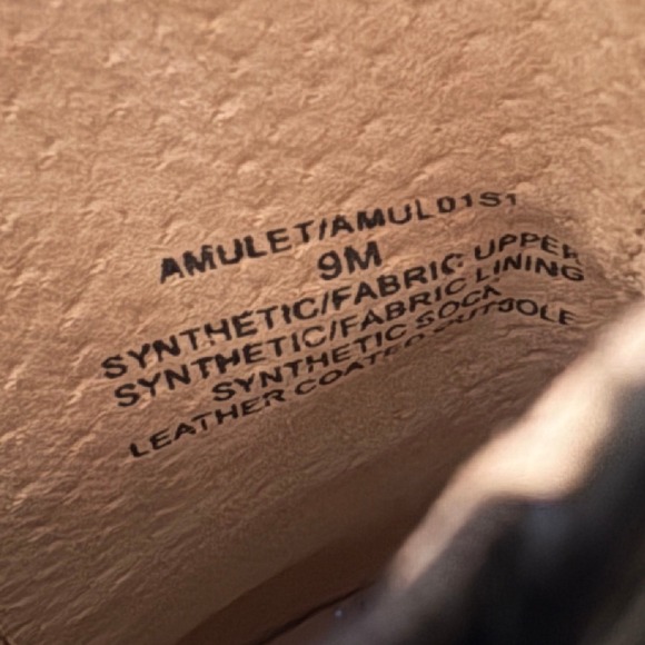 Steve Madden Amulet Black Leather Lug Sole Gem Strap Ankle Boots Size 9 - Picture 11 of 13